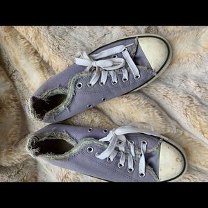 Converse purple size 6 fits a US 9 distressed